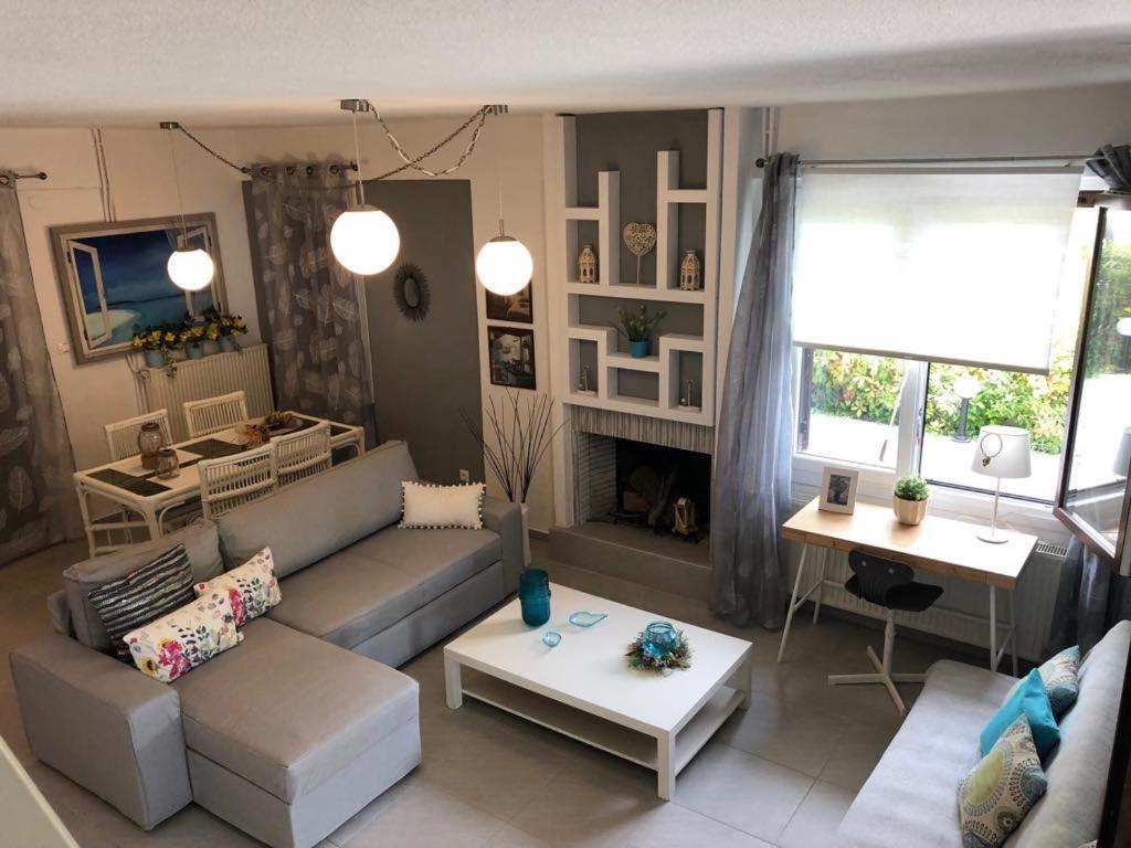 Sofia'S Pearl Beachfront Maisonette Nea Kallikrateia ภายนอก รูปภาพ
