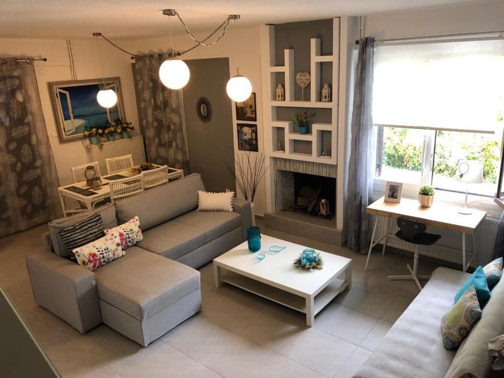 Sofia'S Pearl Beachfront Maisonette Nea Kallikrateia ภายนอก รูปภาพ