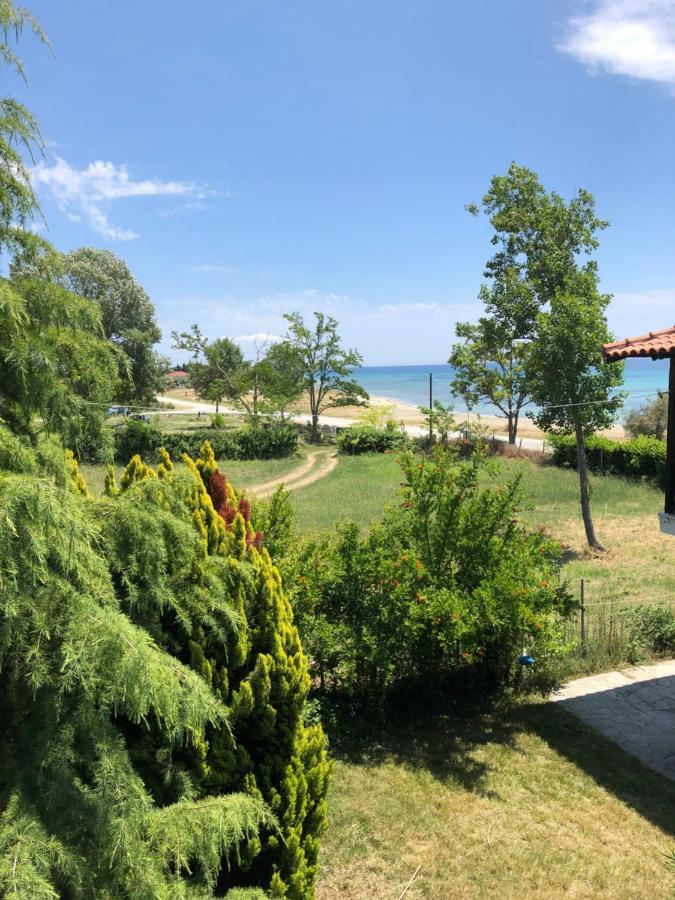 Sofia'S Pearl Beachfront Maisonette Nea Kallikrateia ภายนอก รูปภาพ
